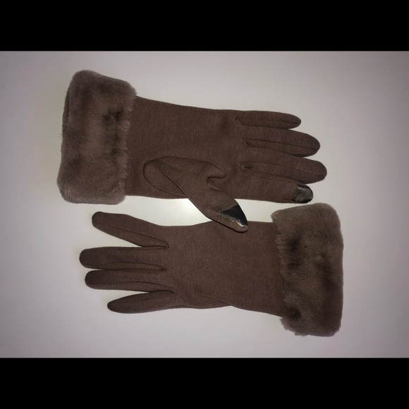 Fitted brown touchpad gloves - Picture 1 of 2